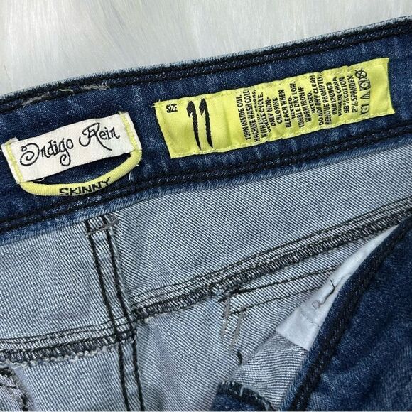 Indigo Rein Women's Blue Jeans - Picture 6 of 10